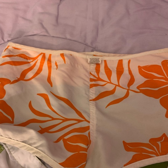 3 swim shorts. Great condition. Love pink long swim shorts! And two others.. - Picture 5 of 5